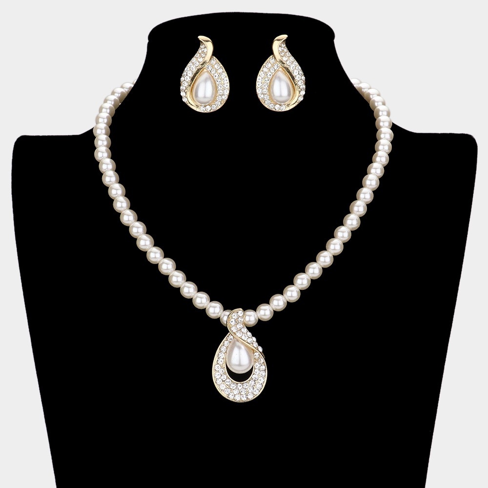 Pearl & Rhinestone Strand Statement Necklace
